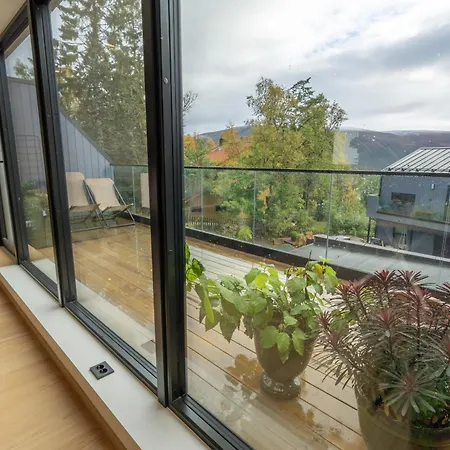 Town House With Good View On Of Island Feriehus Tromsø