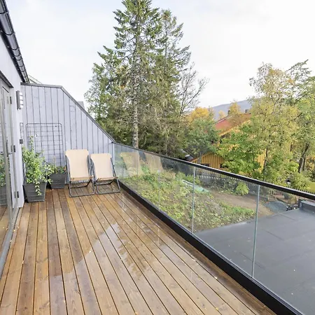 Feriehus Town House With Good View On Of Island Tromsø