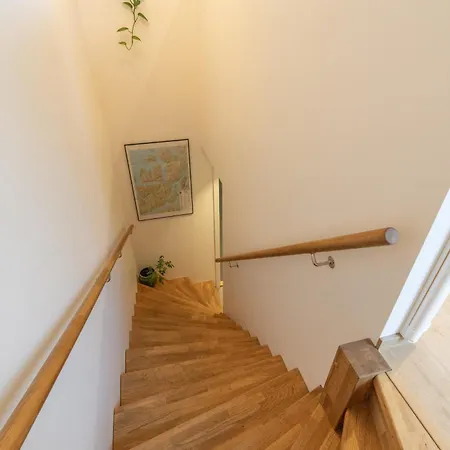 Feriehus Town House With Good View On Of Island Tromsø
